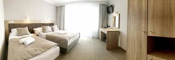 Фото номера Трехместный номер Отель Hotel *** NAT Jarosławiec г. Ярославец 3